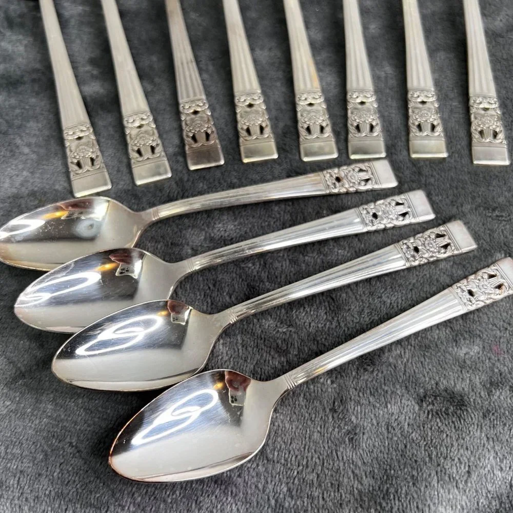 Oneida Community Silverplate Coronation Flatware Lot 41 Piece Serving Dinner